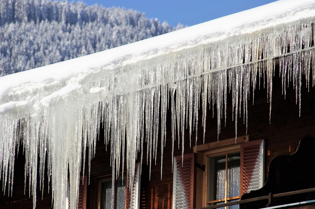 winter, icy, icicle, house, snow, cold, freezing, ice cream, frozen, frost, winter landscape, nature, wintertime, blue sky, frozen water, long icicles, icicles on the gutter, gutter, hanging icicles, top-of-the icicles, sparkling icicles, glitter, advent, christmas, icicle, icicle, icicle, icicle, icicle, gutter, gutter, gutter